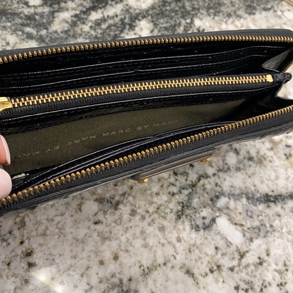 Marc Jacobs Continental Wallet - Picture 6 of 12